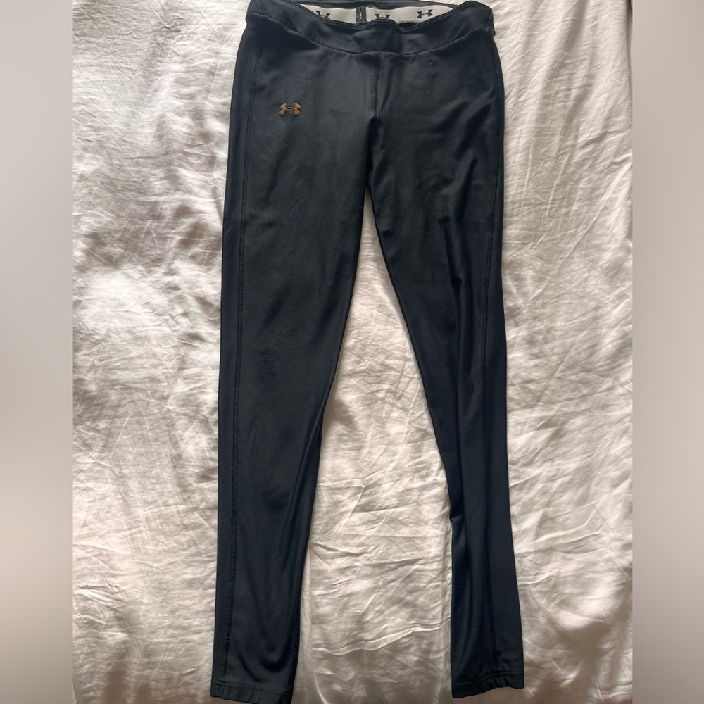 Woman’s Under Armour coldgear compression pants
